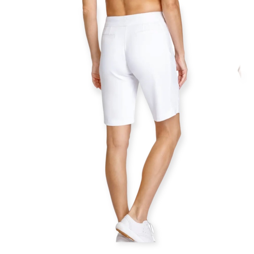 Tail white golf short size 6 New with tag